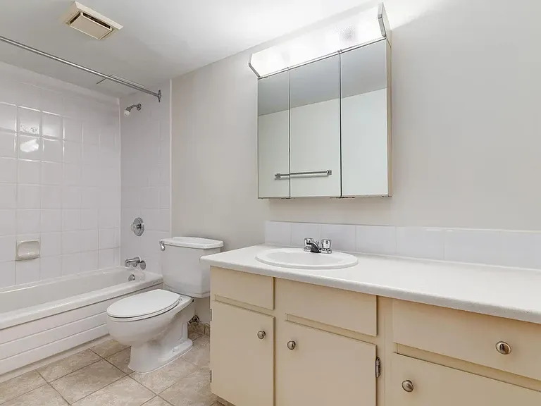 25 Glengrove Close SW — Photo 24