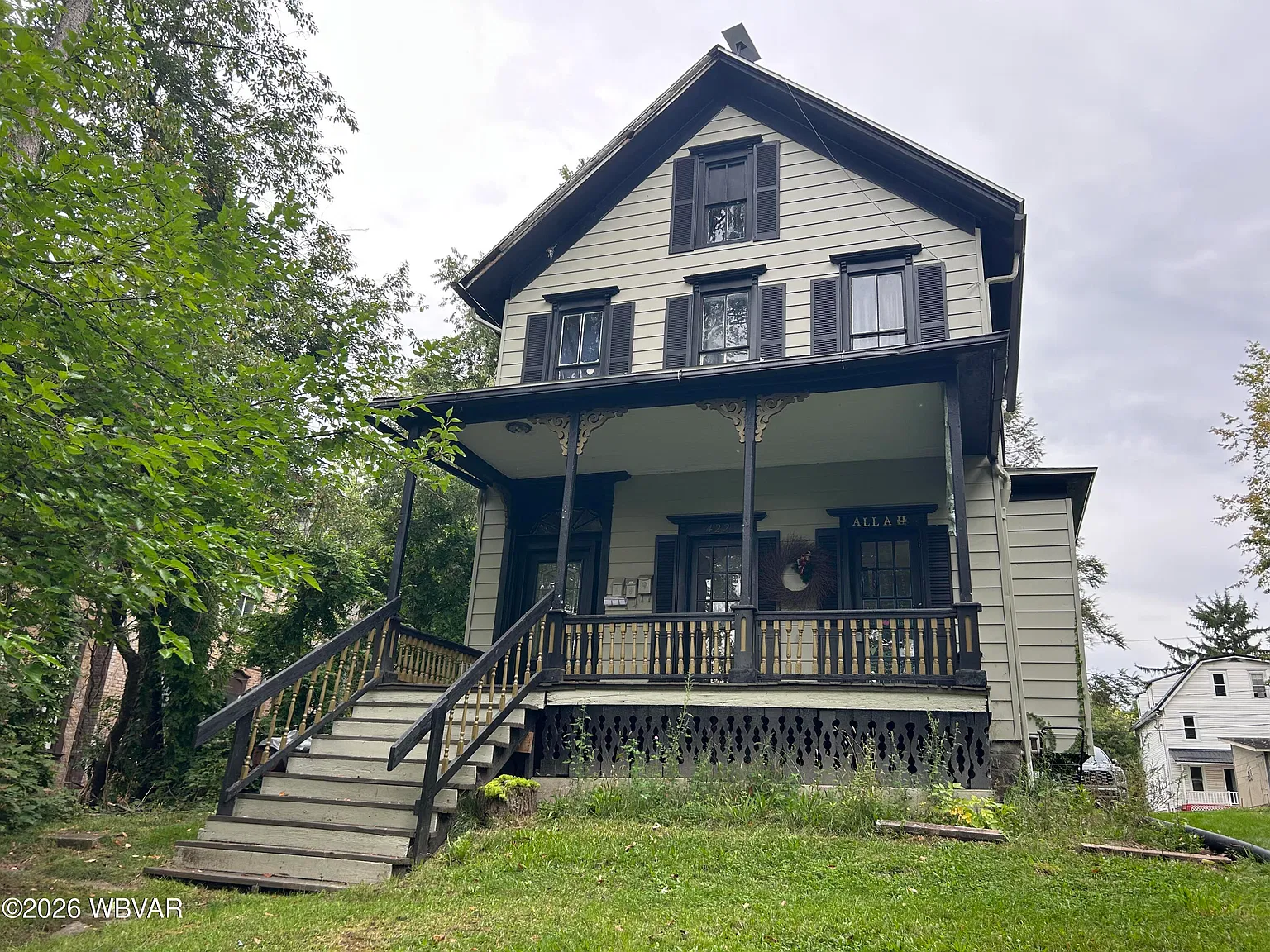 2 bed, 1.0 bath, 1028 sqft, $1,100 — Photo 1