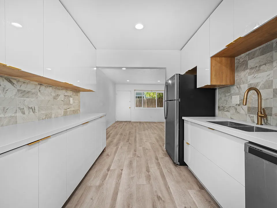4133 Wabash Ave #2