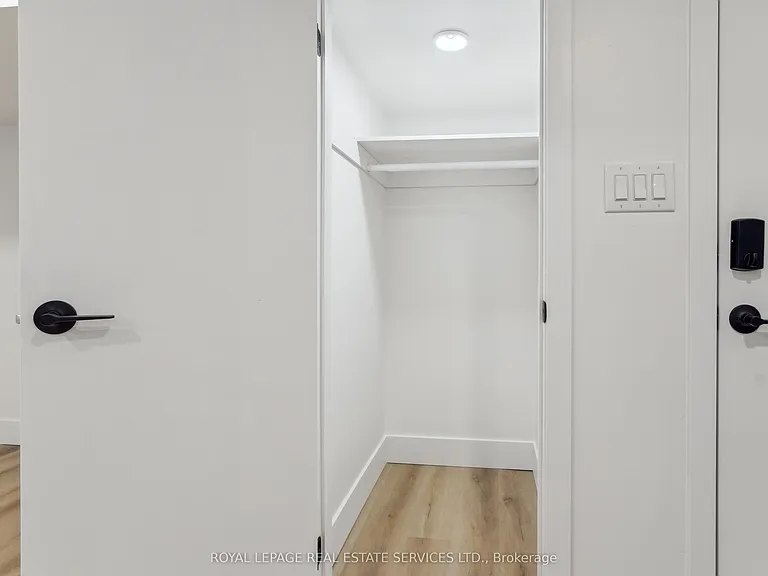 1 Yorkview Dr #B — Photo 8