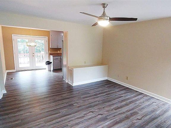 5th image of 206 S Rockview Dr #A