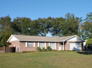 907 Crescent Pkwy, Deland, FL 32724