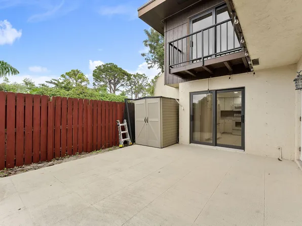 2828 Kirk Road, Lake Worth, FL 33461