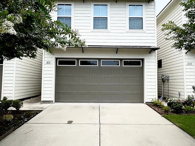 8111 Stonelake Ave — Photo 1