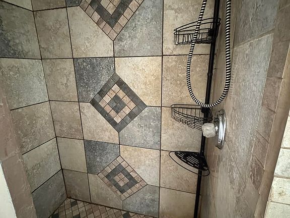 2nd image of 1113 Kingsbury St APT 4