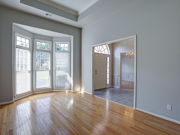 4th image of 3258 Polo Cir SE