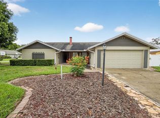 102 Foxwood Dr, Brandon, FL 33510