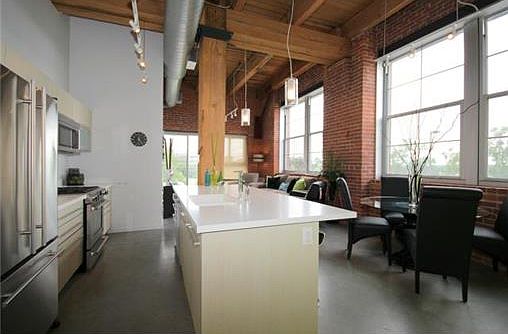 2nd image of 136 Main # 201 St