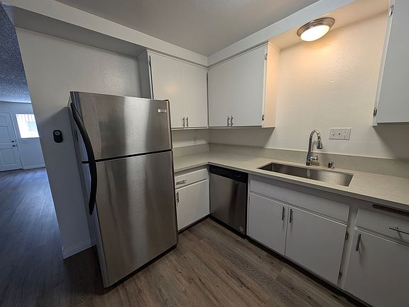 5th image of 4248 Arch Dr #4