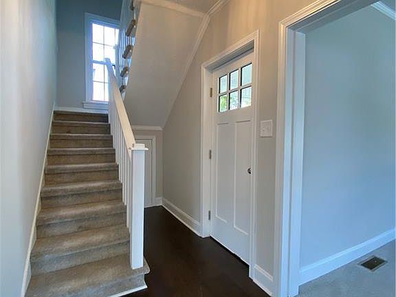 4th image of 803 McConnell Ave