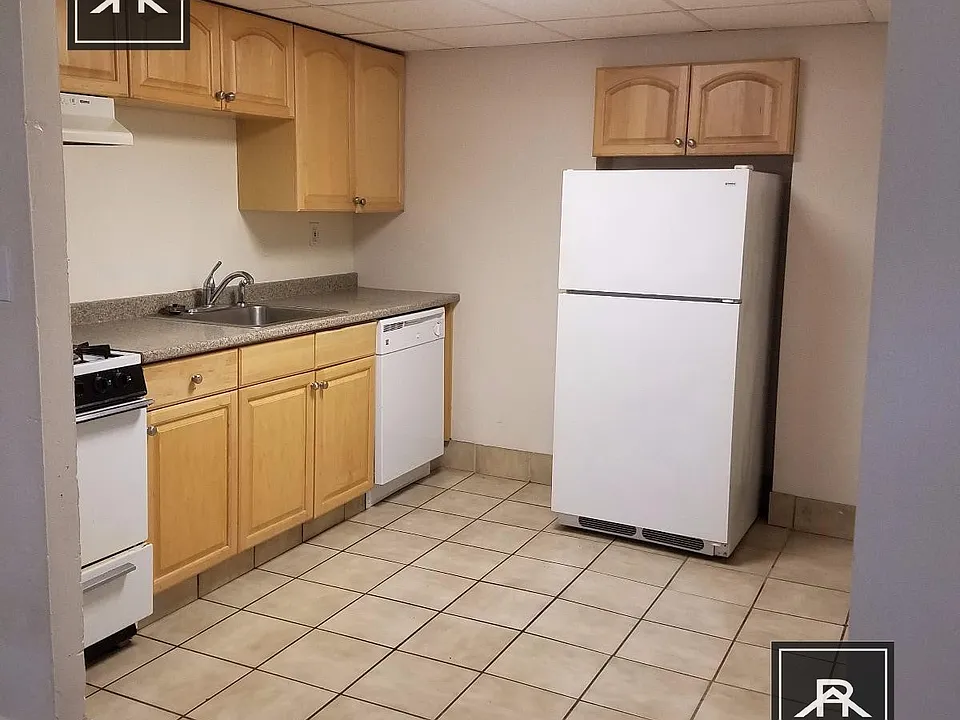 17 Glenville Ave #17