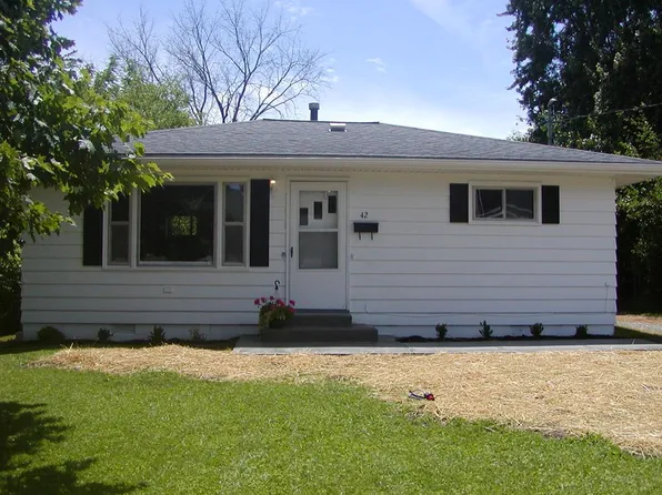 42 W Tucker Ave, Shelby, OH 44875