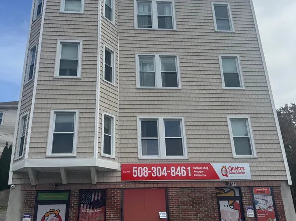 11 Suffolk St #2, Worcester, MA 01604