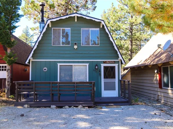 692 San Bernardino Ave, Sugarloaf, CA 92386