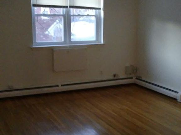 5th image of 1618 Bayview Ave #1