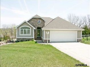 2894 Tea Party Ln, Omaha, NE 68142