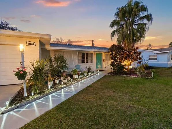 1842 59th Way N, Saint Petersburg, FL 33710