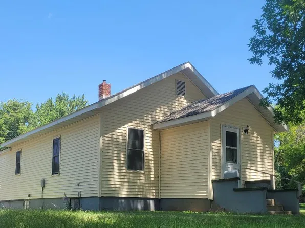 39 E Snelling Ave, Appleton, MN 56208