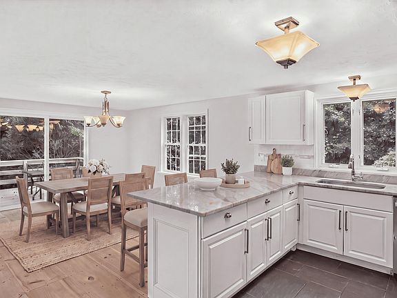 3rd image of 27 Walker Road