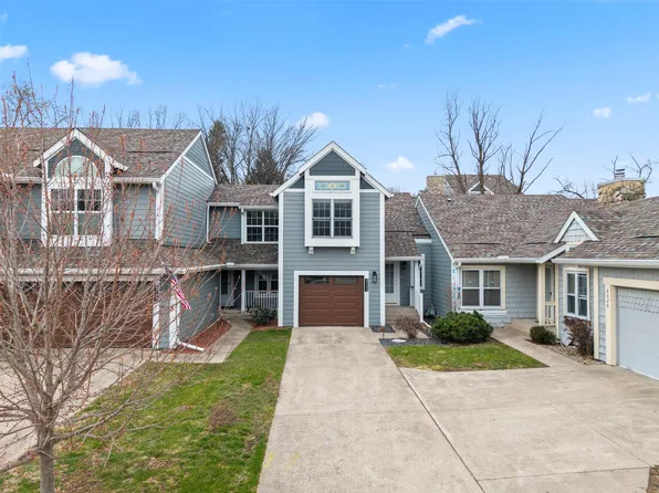 8024 Cobblestone Rd, Urbandale, IA 50322