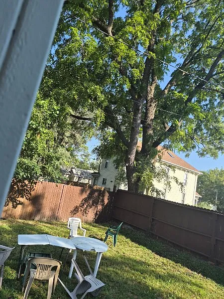 2 bed, 860 sqft, $1,000 — Photo 3