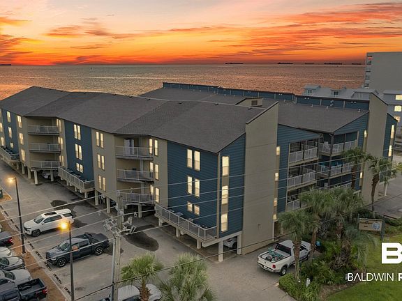 2nd image of 1069 W Beach Blvd Unit 4-C