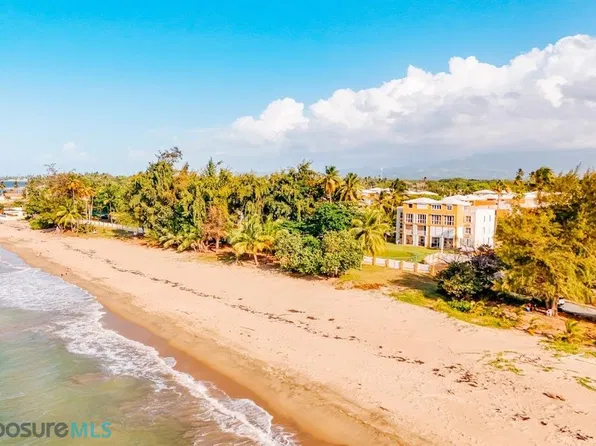 60 Santillana #304, Loiza, PR 00772
