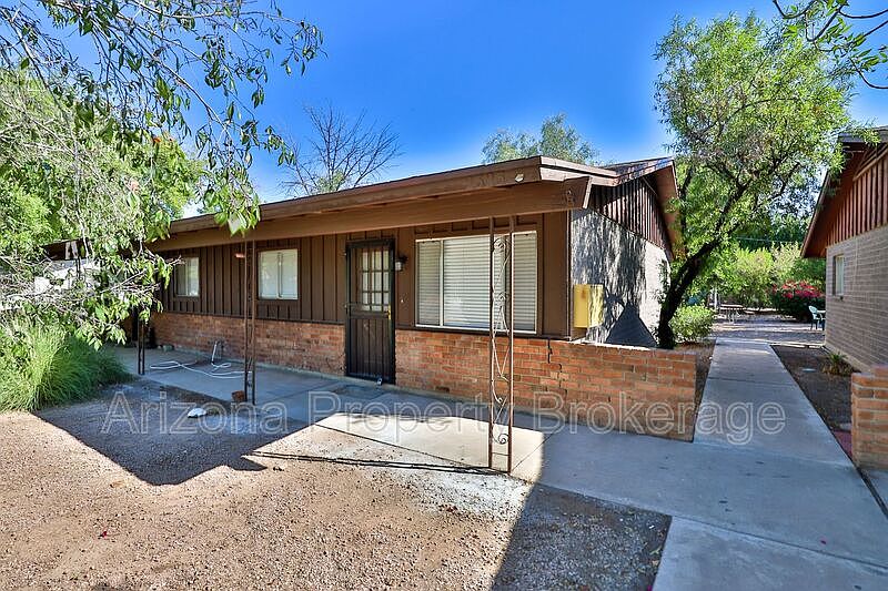 1st image of 2323 S College Ave APT 4