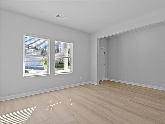 2nd image of 192 Murphy Meadow Rd