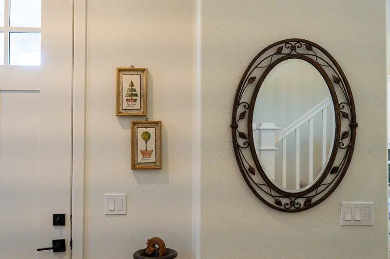 4 bed, 2.5 bath, 3000 sqft, $1,600 — Photo 3