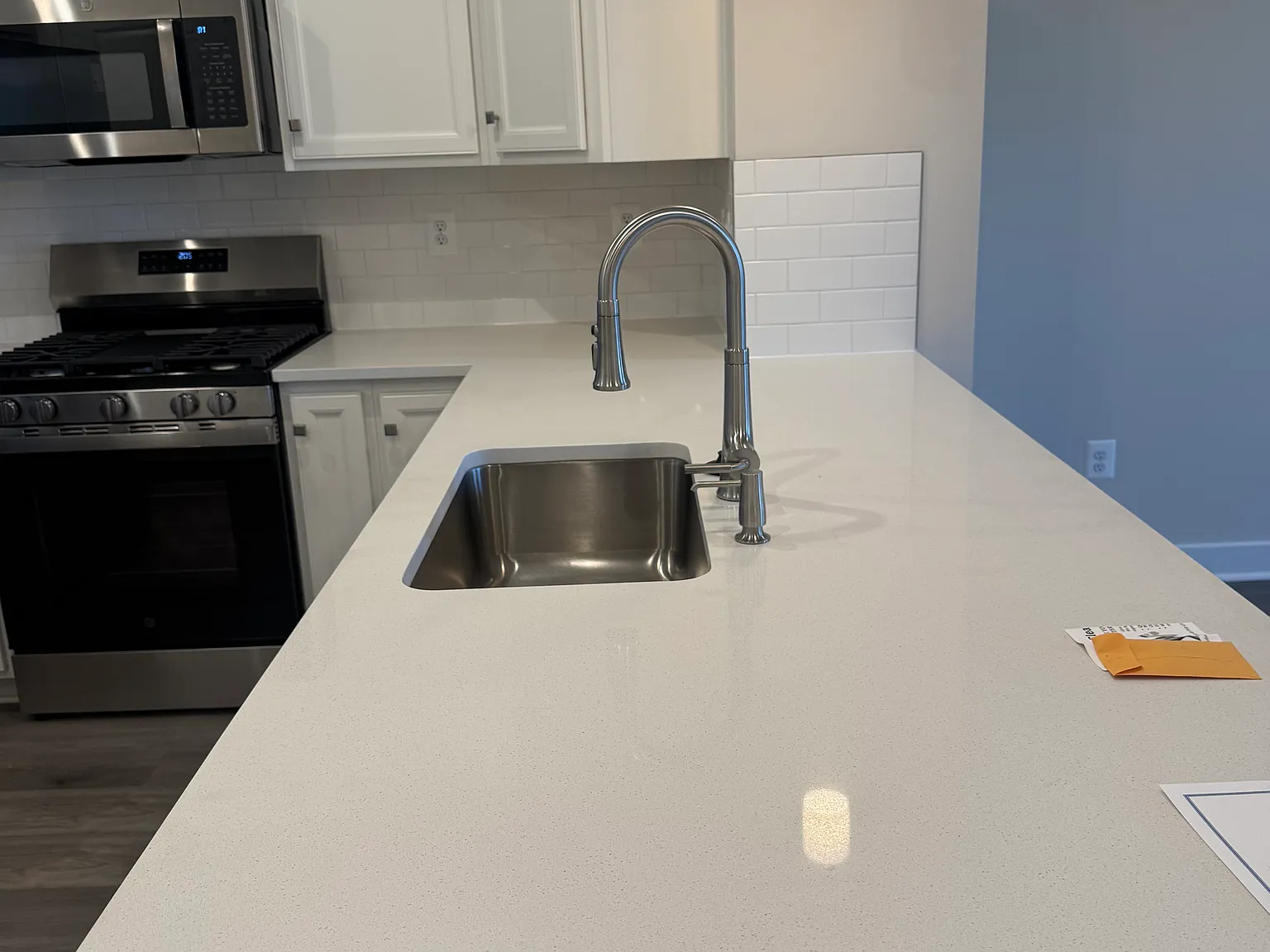 3 bed, 1650 sqft, $3,100 — Photo 4