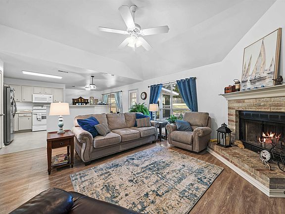 4th image of 15907 Brittain Ct