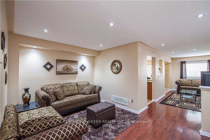 Brampton House for rent - 3 Bedrooms — photo 5