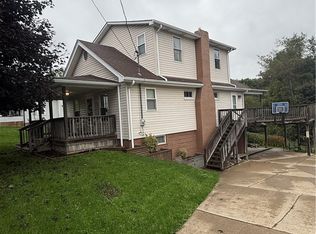 536 Woodvue Ln, Wintersville, OH 43953