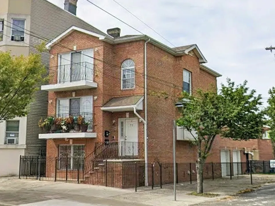 75 Littleton Ave #2