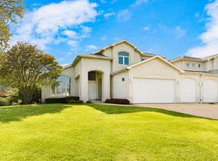 8332 Millbrook Dr, Downers Grove, IL 60516