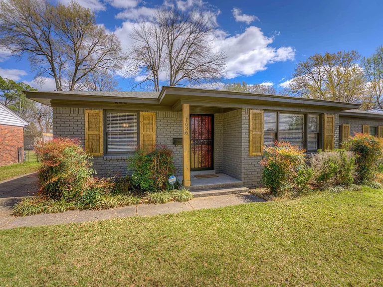1636 Whitewater Rd — Photo 40