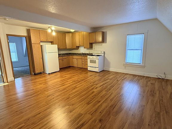 4th image of 616 S 1st Ave #2