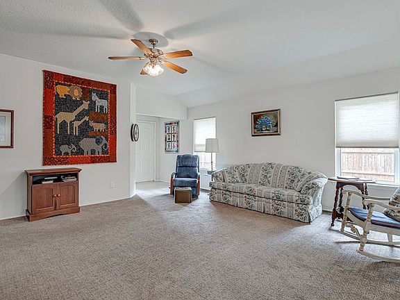 3rd image of 316 Angela Dr
