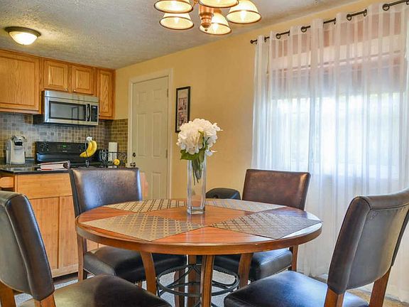 3rd image of 3016 Deepwood Dr