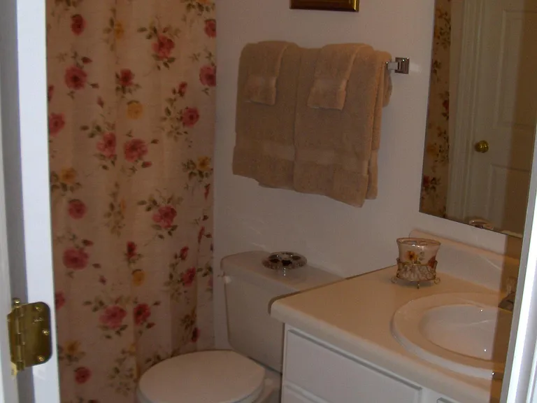 117 Avebury Ln — Photo 12