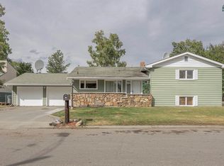 3278 Jefferson Dr, Fairbanks, AK 99709
