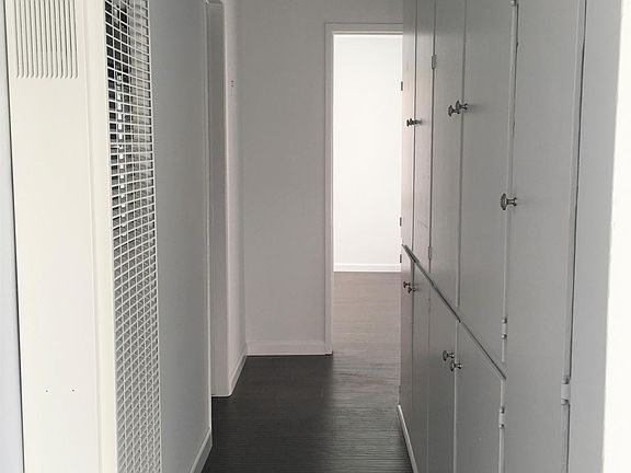 4th image of 603 N New Hampshire Ave APT 8