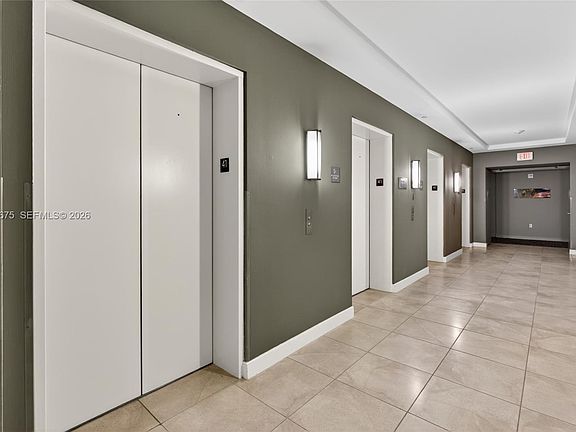 4th image of 950 Brickell Bay Dr APT 4100