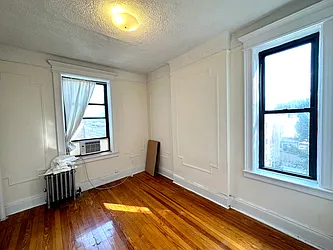 Rented by LRGNY Group, Inc.