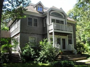 47 Howard St, Tisbury, MA 02568