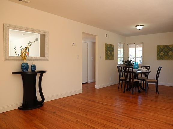 4th image of 1301 Sandalwood Ct