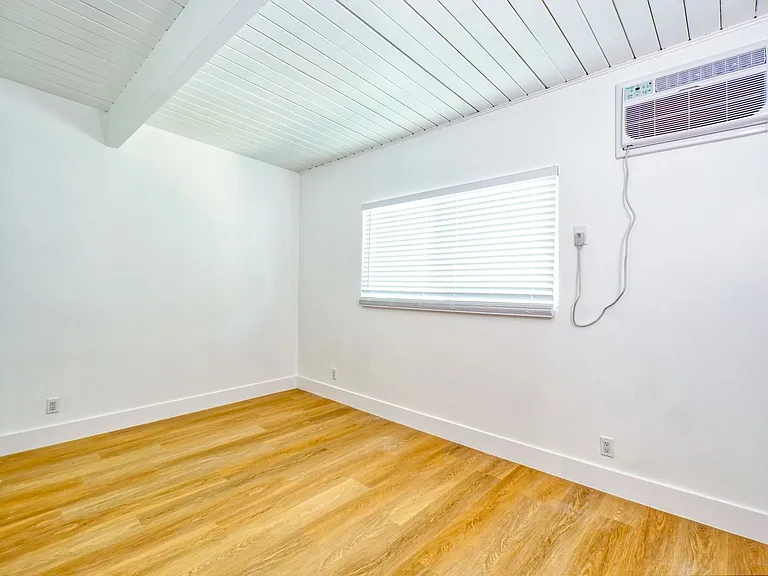 3721 Westwood Blvd — Photo 15