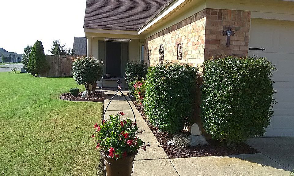1st image of 1019 Meadows Lake Cir S