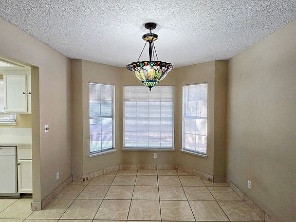 5th image of 9013 Quiet Cove Way